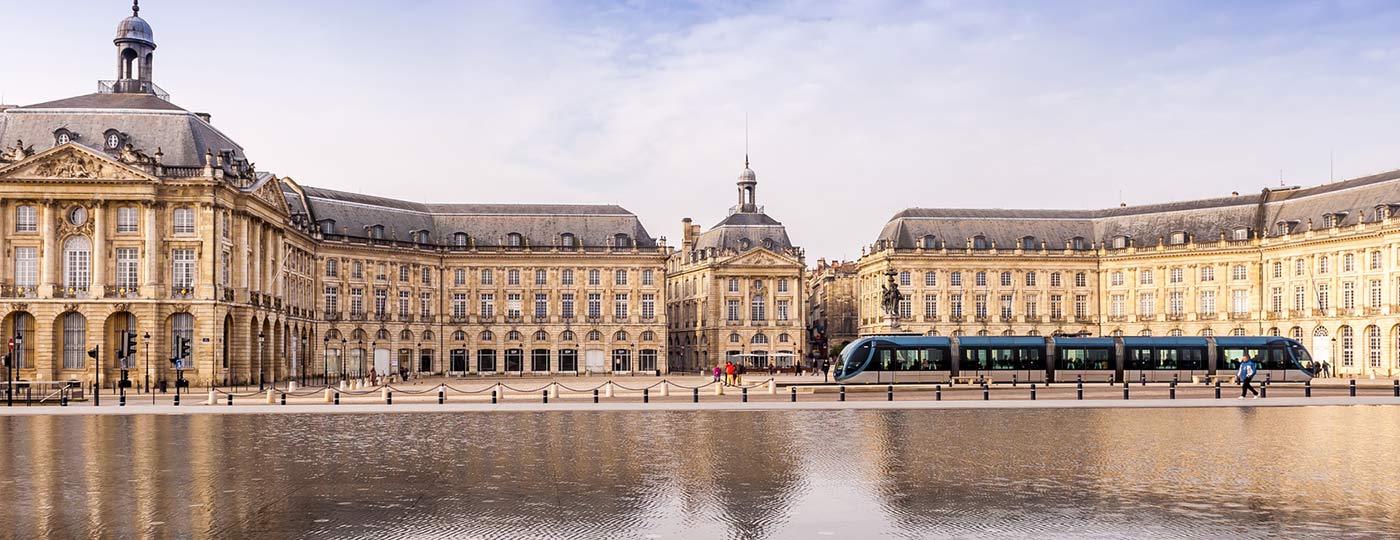 Book a cheap hotel in Bordeaux and take off as often as you like