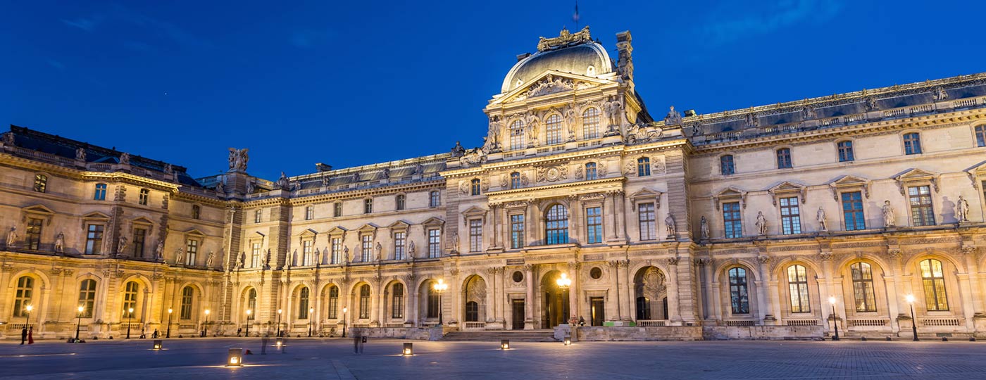 Preisgünstiges Hotel in der Nähe des Louvre: auf den Spuren der königlichen Residenzen