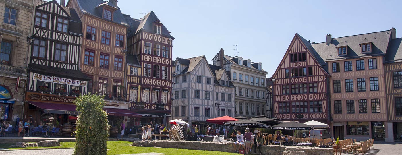 Nehmen Sie sich Zeit das Leben bei einem günstigen Wochenende in Rouen zu genießen