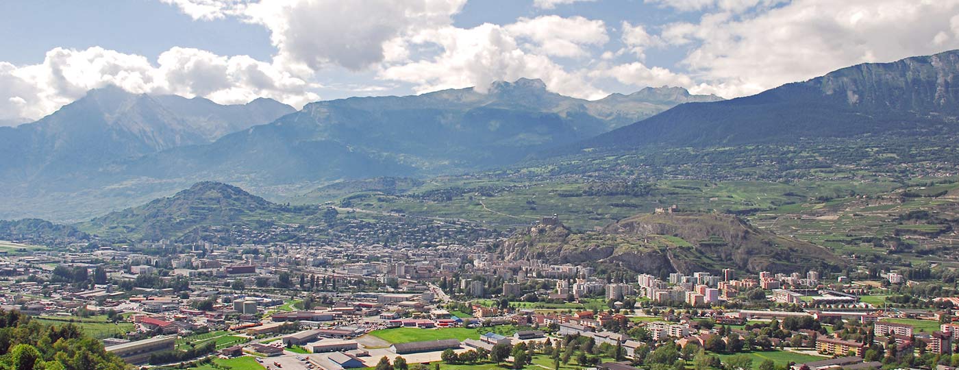 Sion: magical scenery and vibrant cultural life in the canton of Valais