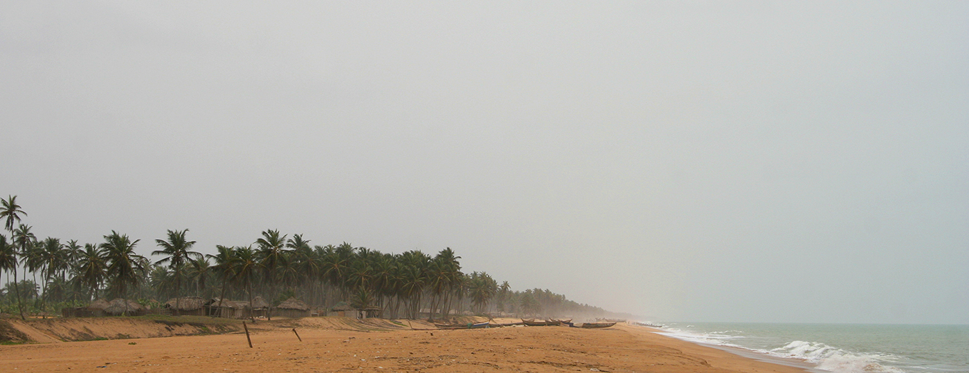 O que fazer em Maceió com chuva: praia nublada e cinzenta