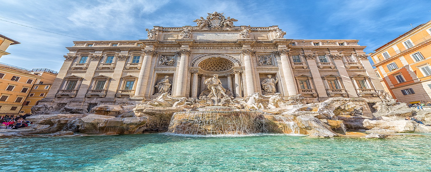 La Fontana de Trevi, que podrás ver mientras te alojas en tu hotel barato en Roma